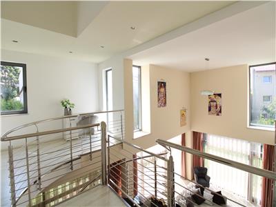Apartament 3 camere, terasa, gradina, garaj, Central, zona Clinicilor