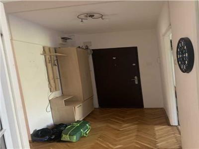 Apartament 4 camere, etaj 3, parcare, Zorilor, zona Gradina Botanica